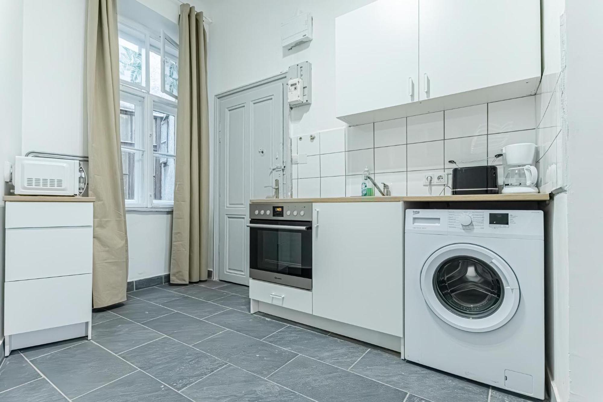 Comfortable 1 Bedroom In Prime Location Appartement Vienne